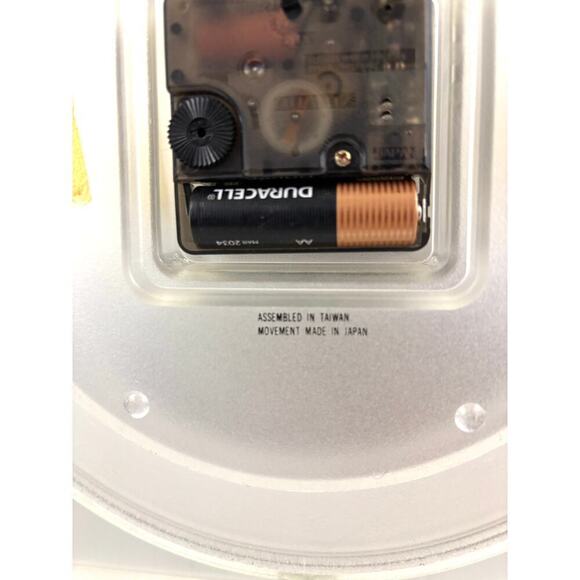 VTG Waltham Spartus 11" Quartz Wall Collectible Clock 80s Gold WORKS - Picture 13 of 16